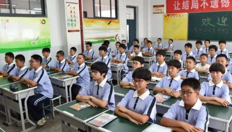 湖南株洲十二年义务教育何时实施？