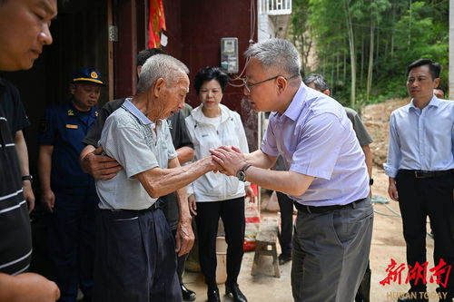 湖南省资兴市教育局梁翡，其教育理念与实践如何影响当地教育？
